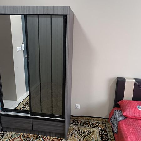 Aisy Homestay Putrajaya Cyberjaya Klia 캄풍 뎅킬 외부 사진
