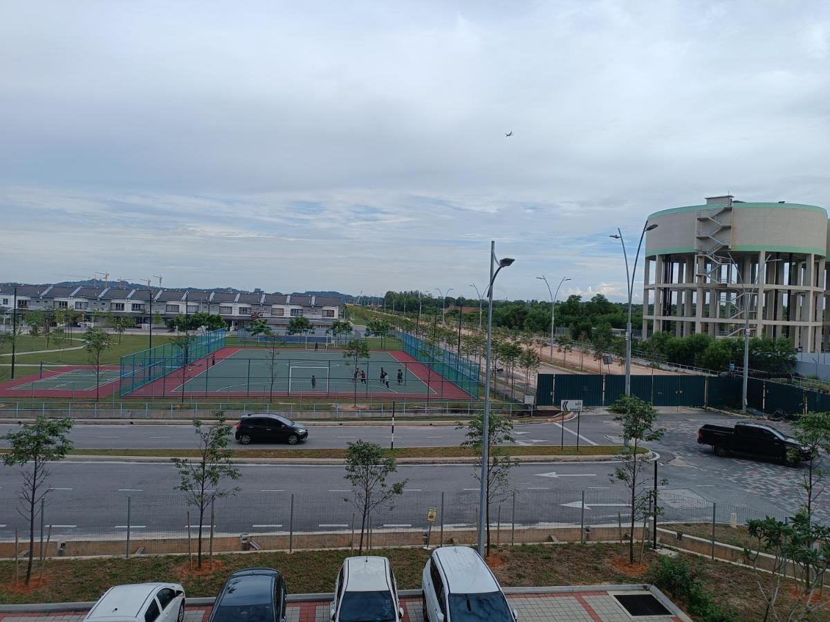 Aisy Homestay Putrajaya Cyberjaya Klia 캄풍 뎅킬 외부 사진