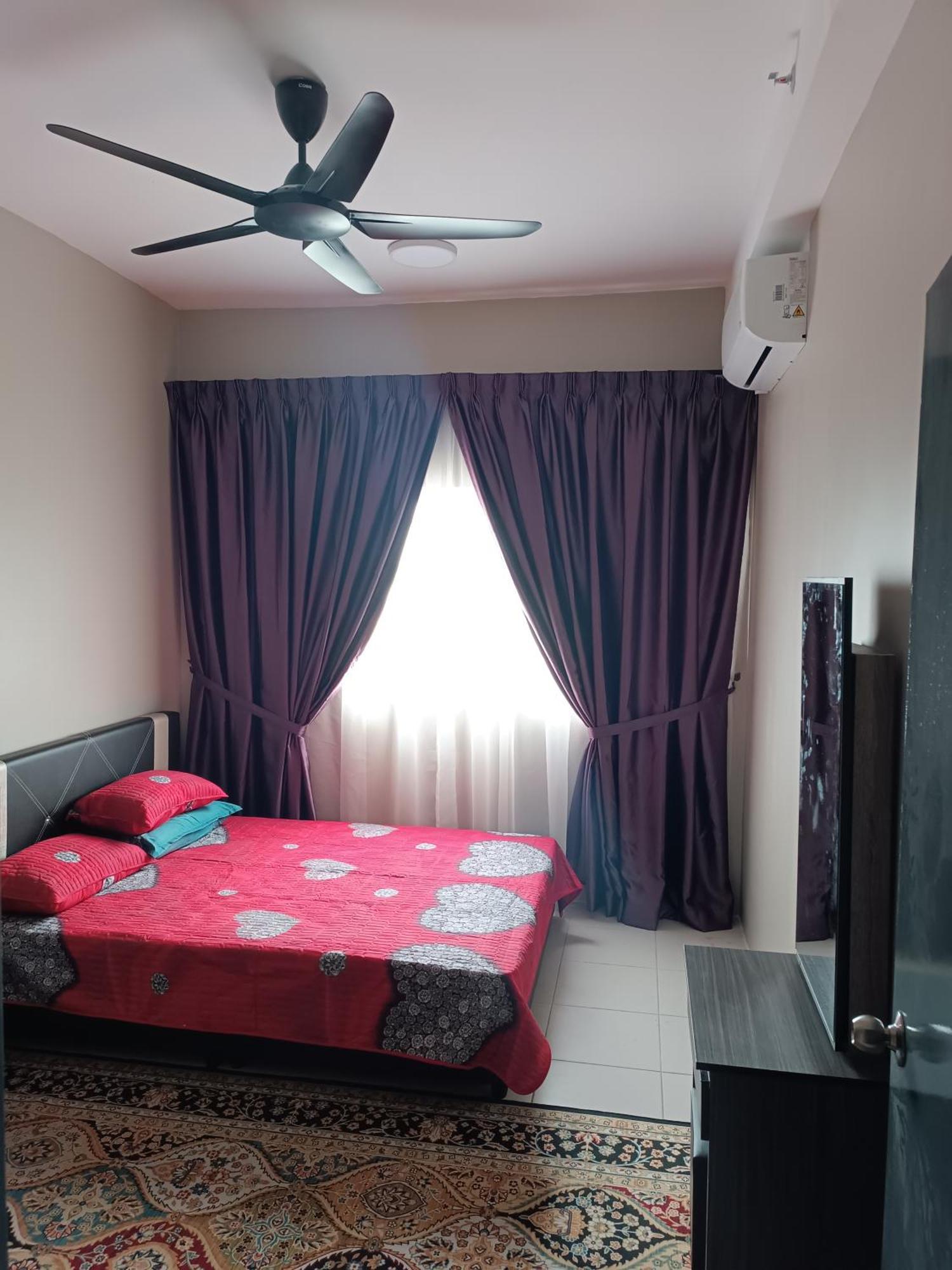 Aisy Homestay Putrajaya Cyberjaya Klia 캄풍 뎅킬 외부 사진