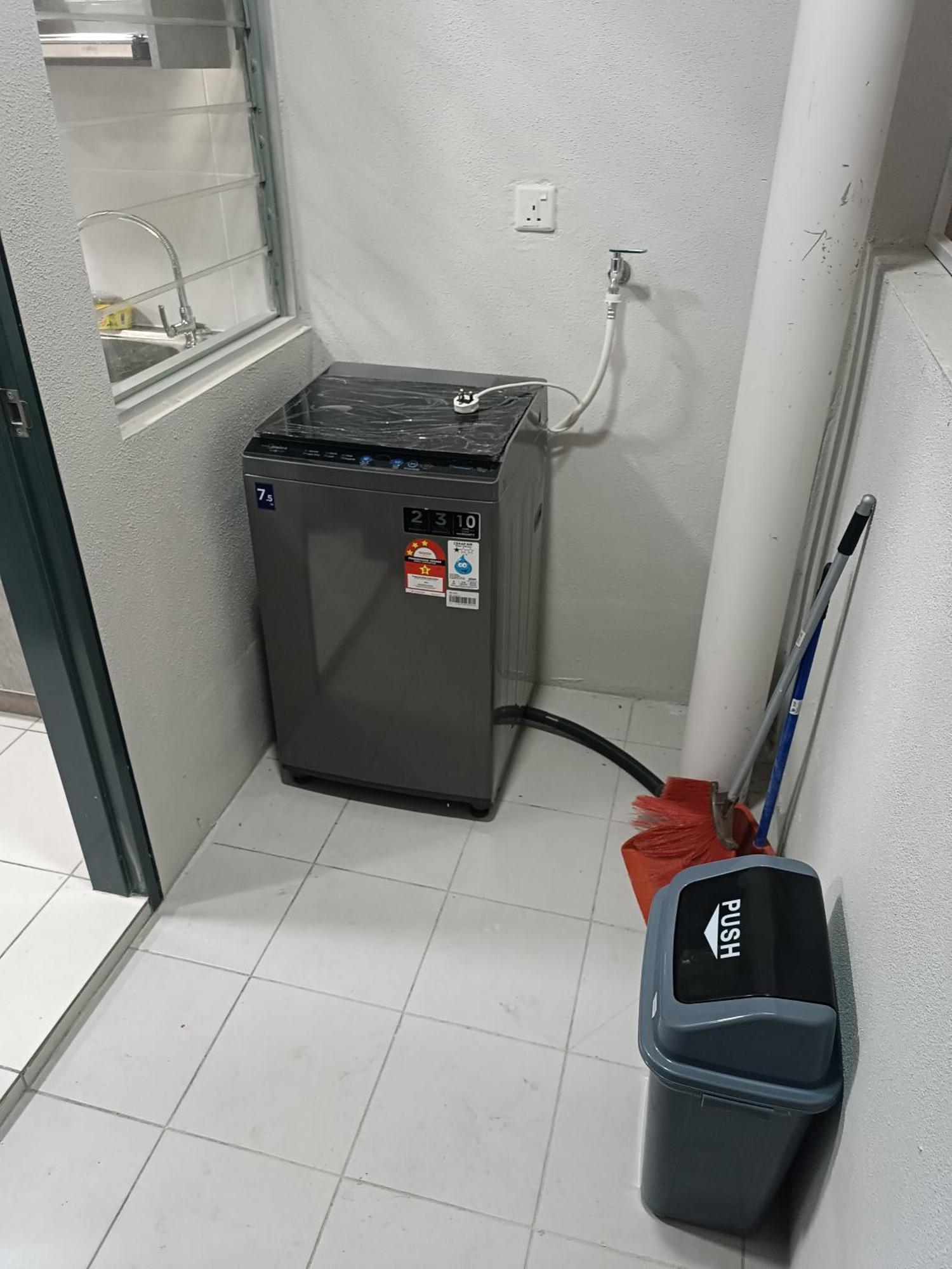 Aisy Homestay Putrajaya Cyberjaya Klia 캄풍 뎅킬 외부 사진